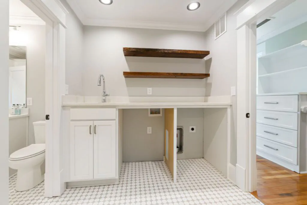 custom medicine cabinets, South Shore Custom Cabinets, Enhancing Accessibility and Convenience
