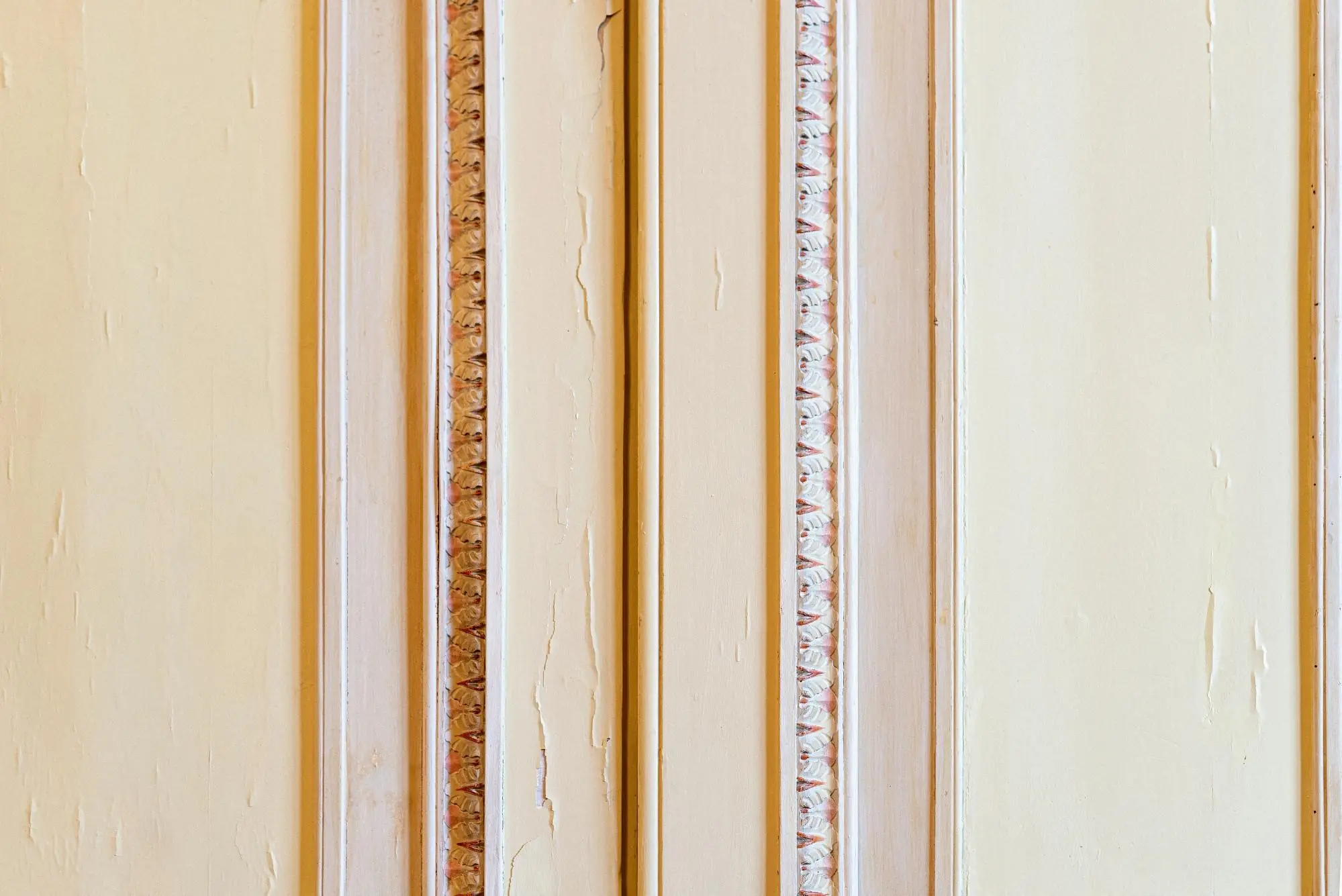 wooden molding for architectural design