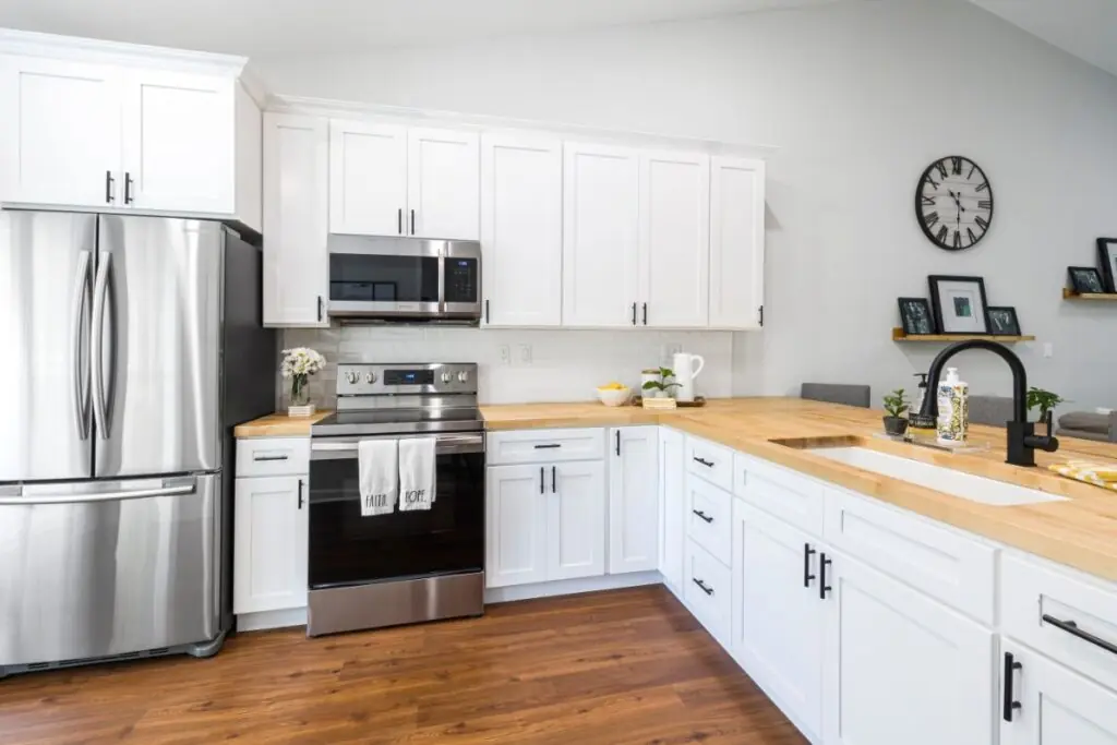 small kitchen custom cabinets and countertop Fenway-Kenmore ma