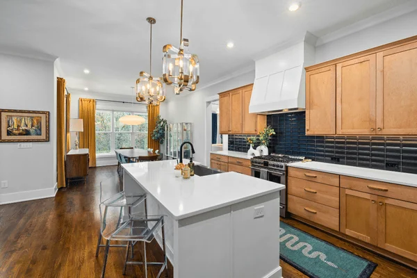 Custom Cabinets vs. Prefabricated - South Shore Custom Cabinets