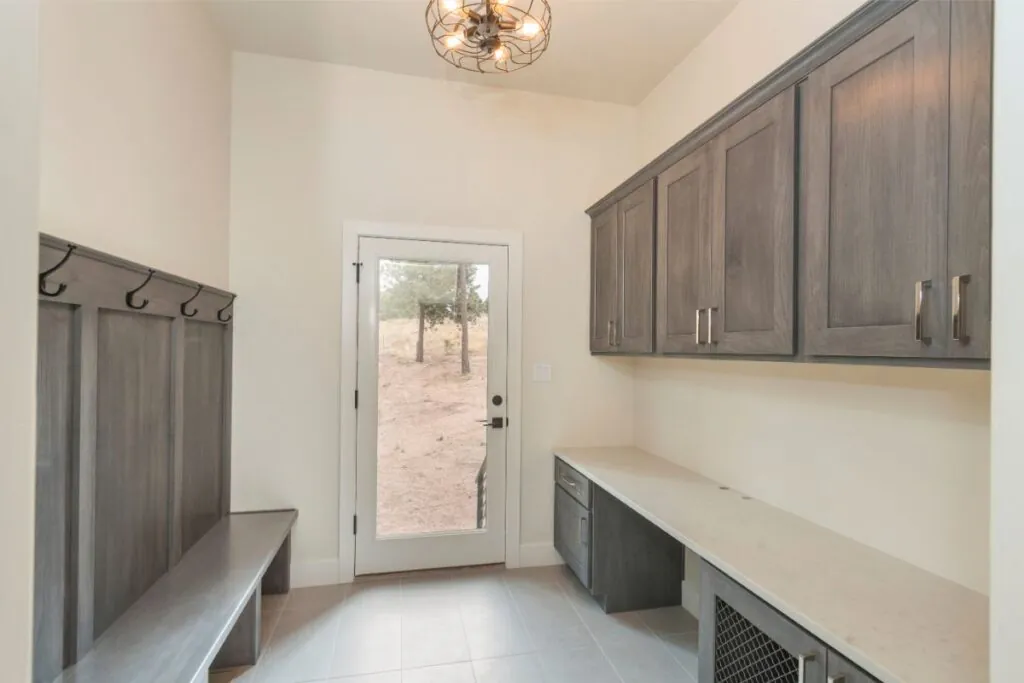 modern mud room interior design